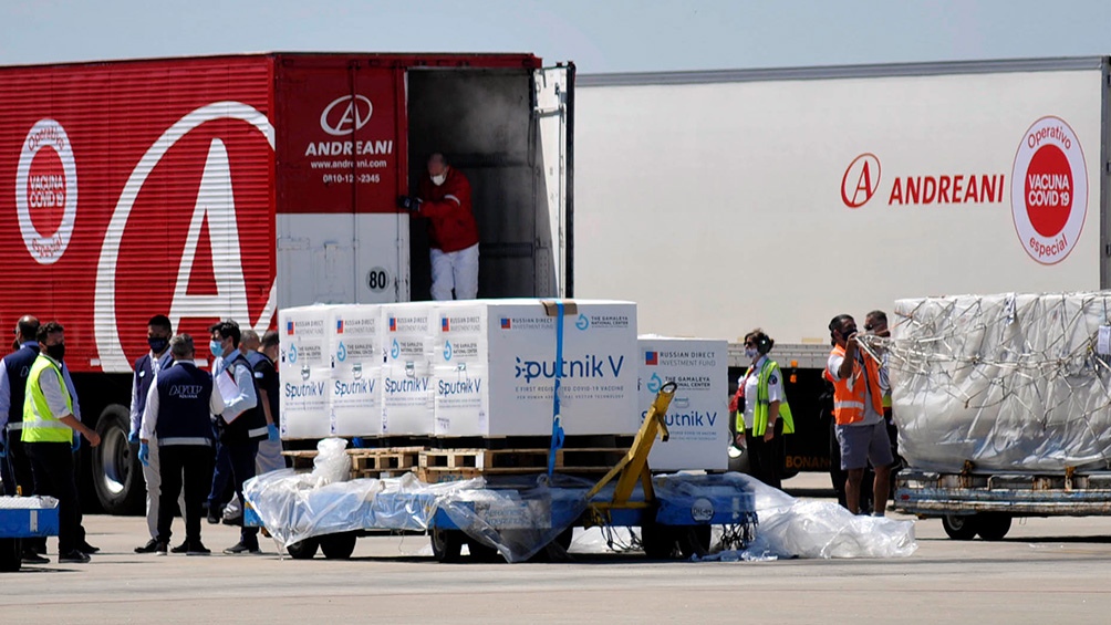 Andreani y FAETyL distribuyen vacunas